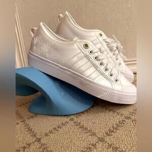 Adidas Vintage White satin sneakers, patent stripes and embroidery NWOT US 8.5